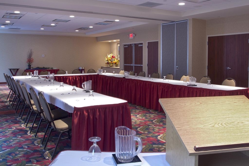 Hilton Garden Inn Columbus-University Area Afaceri foto